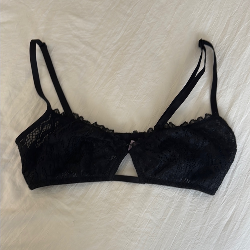 SAVAGE X FENTY lace bralette size S
